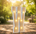 Lettre lumineuse « W »